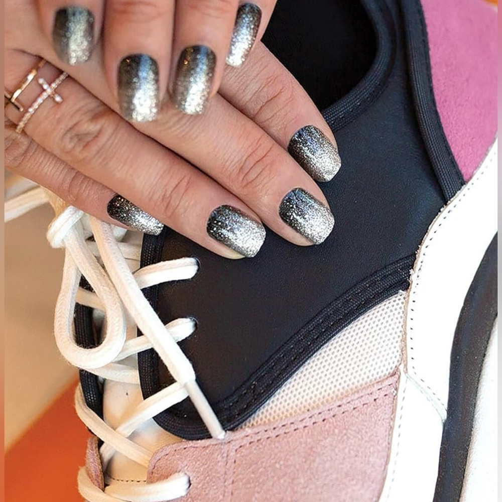 *RETIRED Color Street Underground Magic Nail Strips